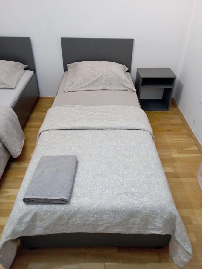 Meier House Wawer Hotel Varsó Kültér fotó