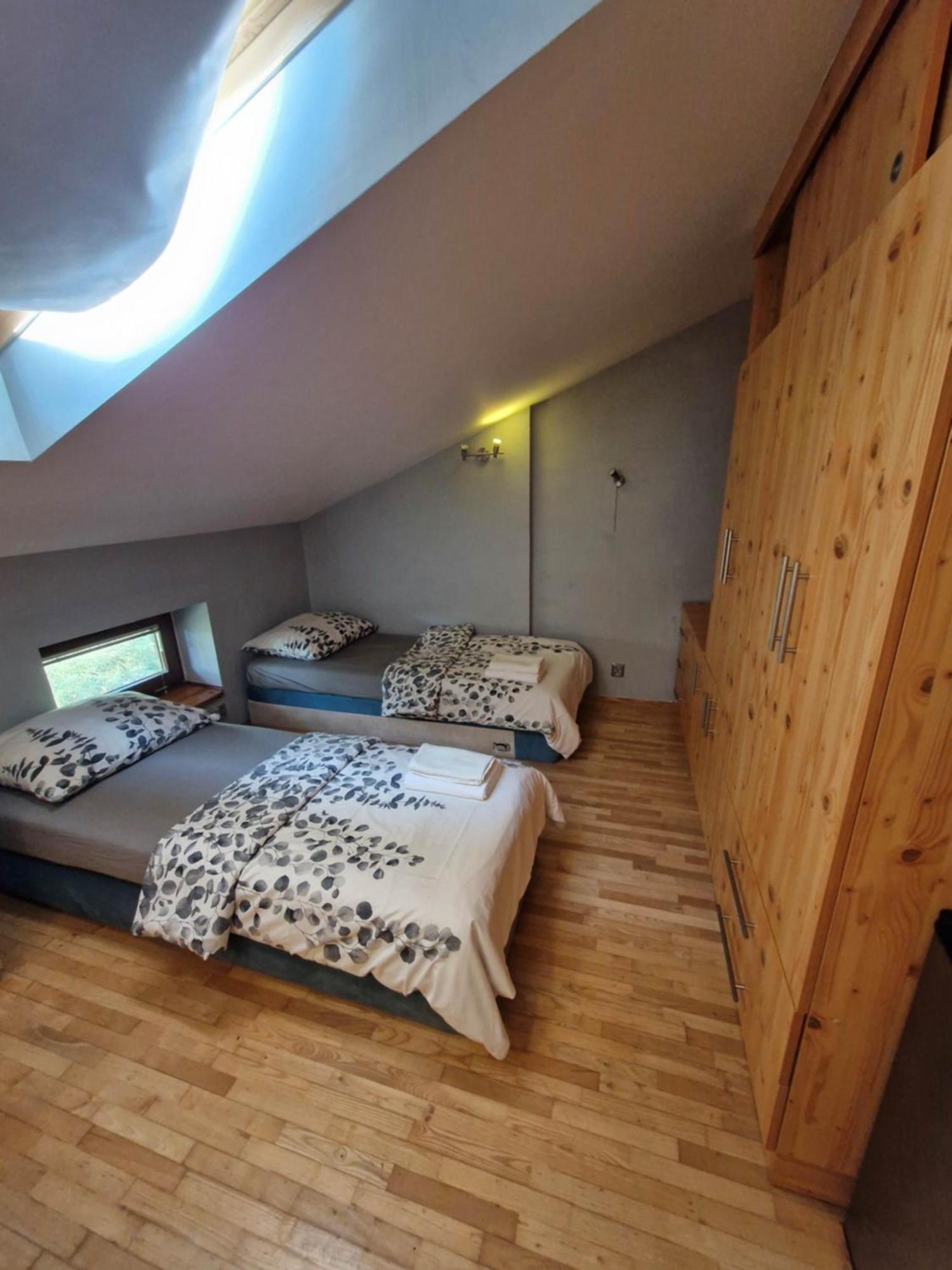 Meier House Wawer Hotel Varsó Kültér fotó